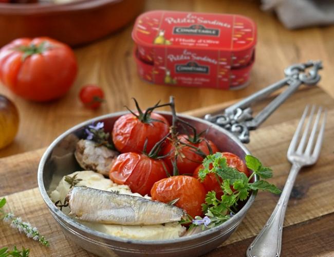 Geroosterde tomaten met feta en kleine Sardines